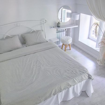 White Door Apartments Heart Of Odessa 4 외부 사진