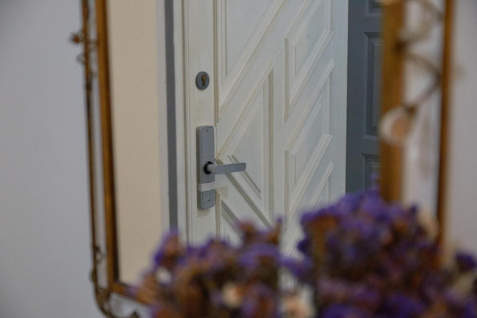 White Door Apartments Heart Of Odessa 4 외부 사진