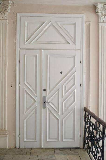 White Door Apartments Heart Of Odessa 4 외부 사진
